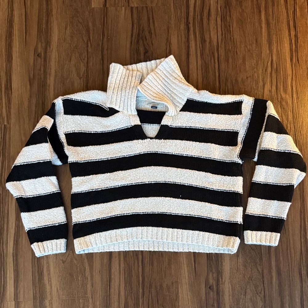 Universal Thread Cream Textured Sweater